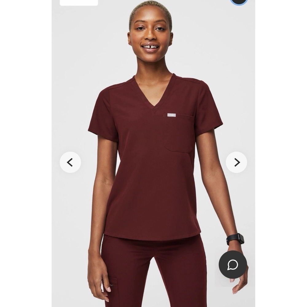 FIGS Catarina Scrub Top Womens Small Burgundy V-Neck One-Pocket FW1000